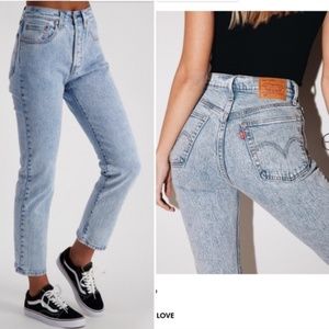 LIKE NEW Levi's 501 Crop Jeans Stone Throw 24